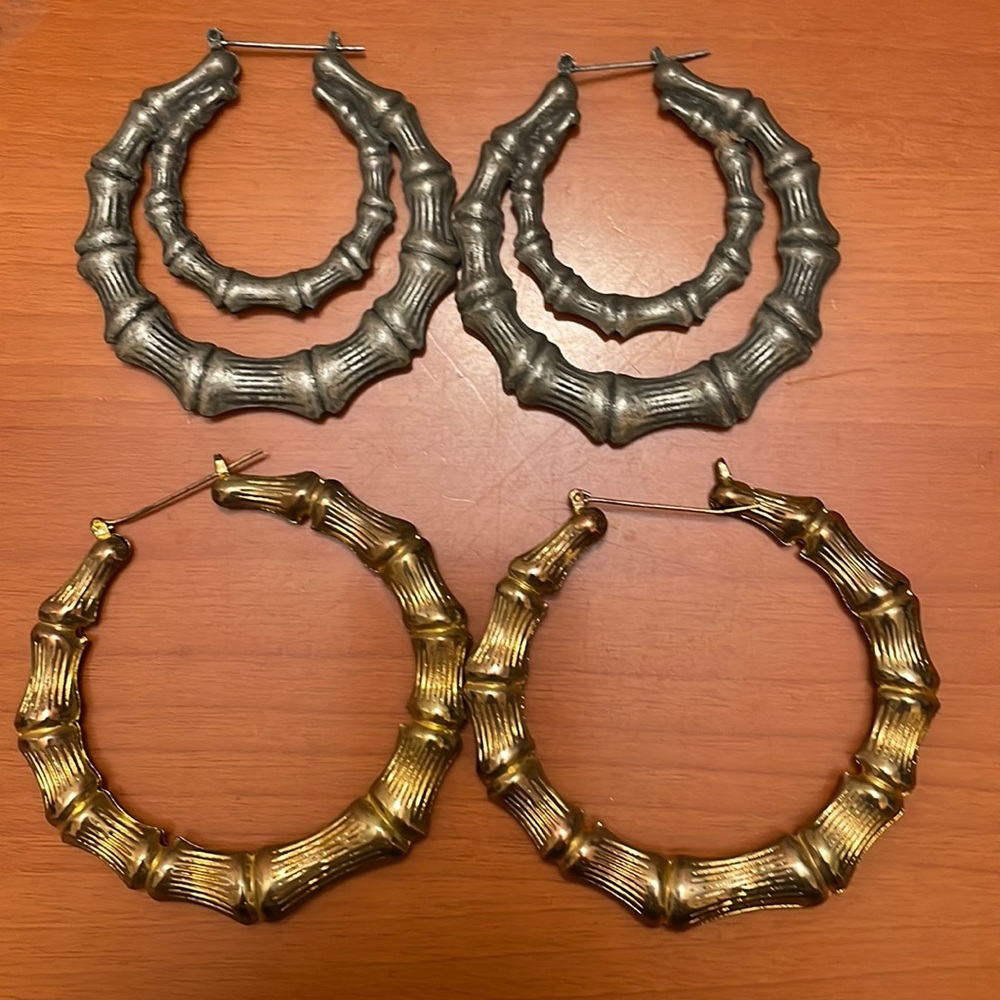 Bundle of fashion earrings